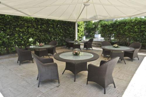 ROOF GARDEN HEADER