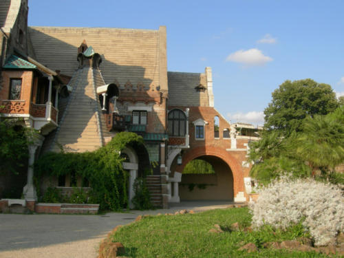 casina-delle-civette-villa-torlonia-rome-side